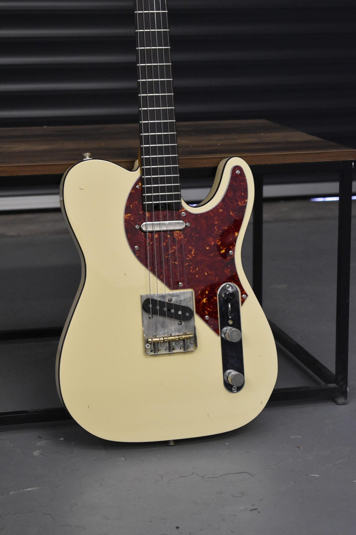 Kithara Astral Swamp Ash - Vintage Cream - Light Relic