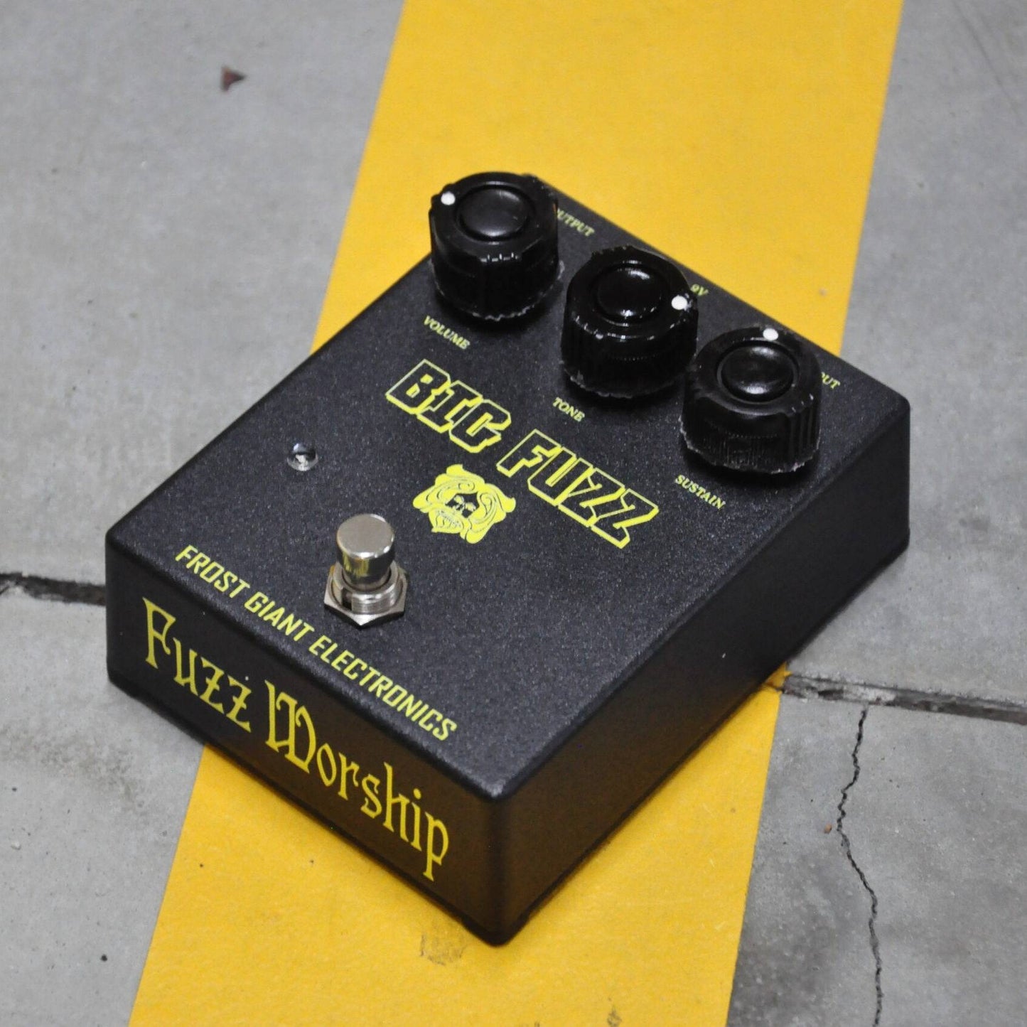 Frost Giant Electronics Big Fuzz - Black Russian