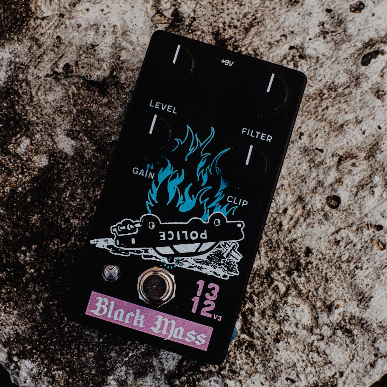 Black Mass Electronics 1312 Distortion V3 - Black / Pink / Blue